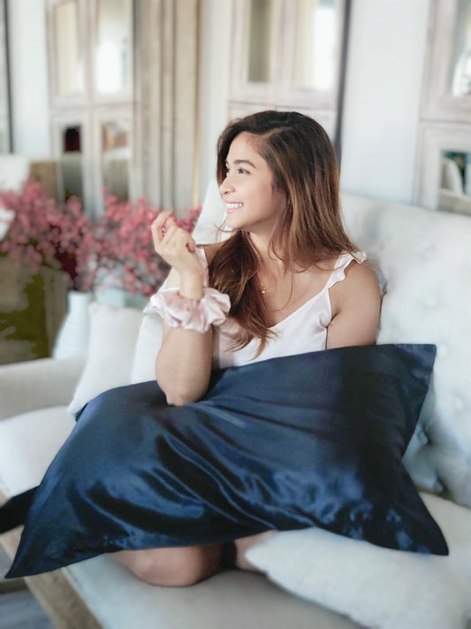 silky pillowcase. 100% natural silk 